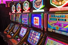 Pengalaman Bermain Slot dan Sportsbook yang Seru di xx1toto